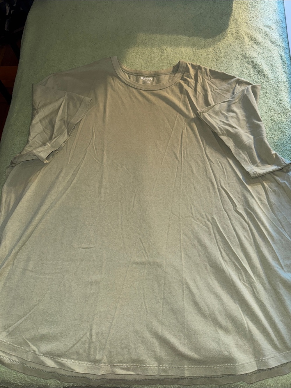 NWOT Old Navy Ammonite Khaki Green Short-Sleeve Curved Hem Rib-Knit Crew Tee